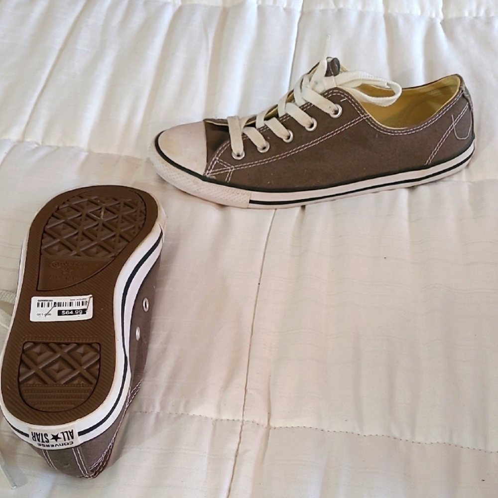 Women grey Converse Sneakers
